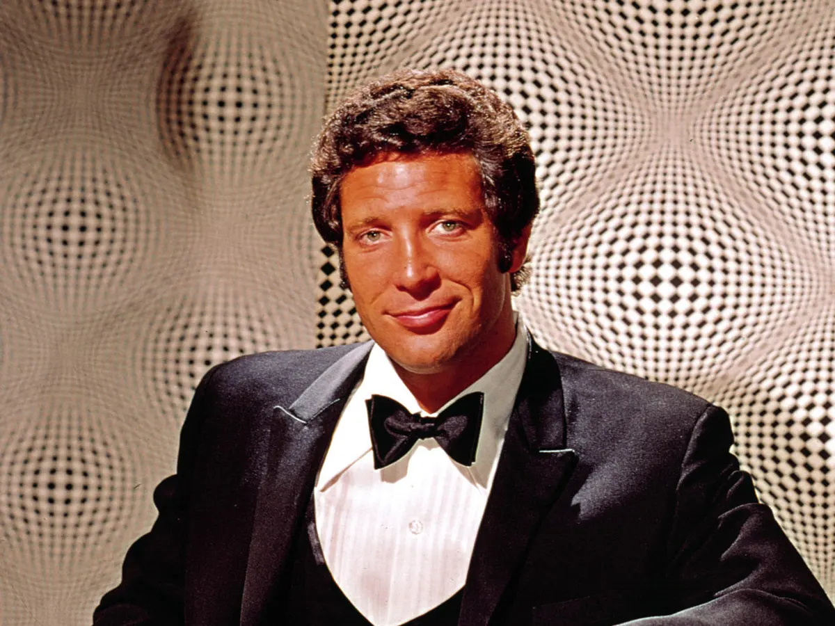 Tom Jones - $300 Net Worth, The Welsh Tiger
